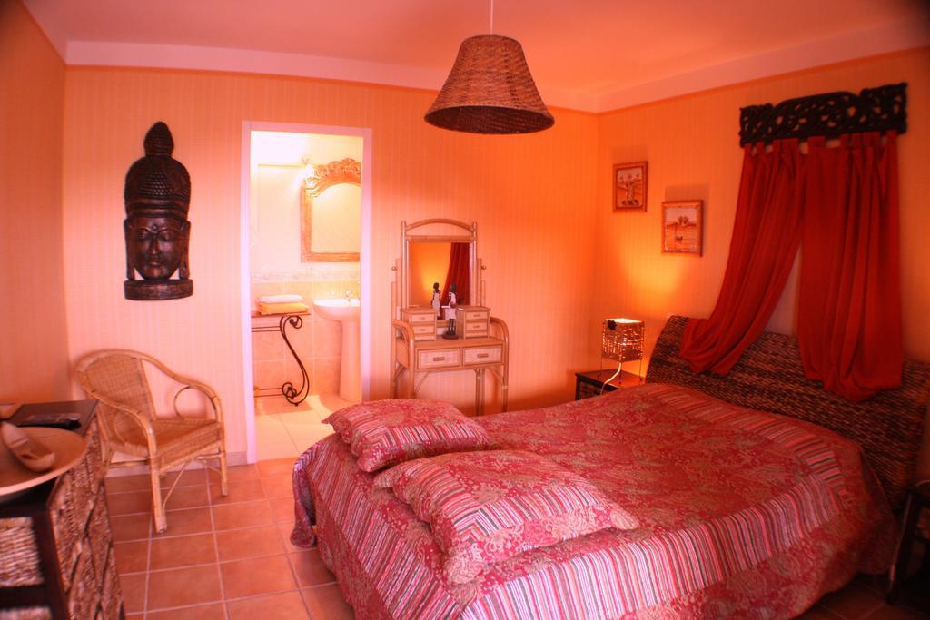 Mas De Courreges Saint-Hippolyte-du-Fort Room photo